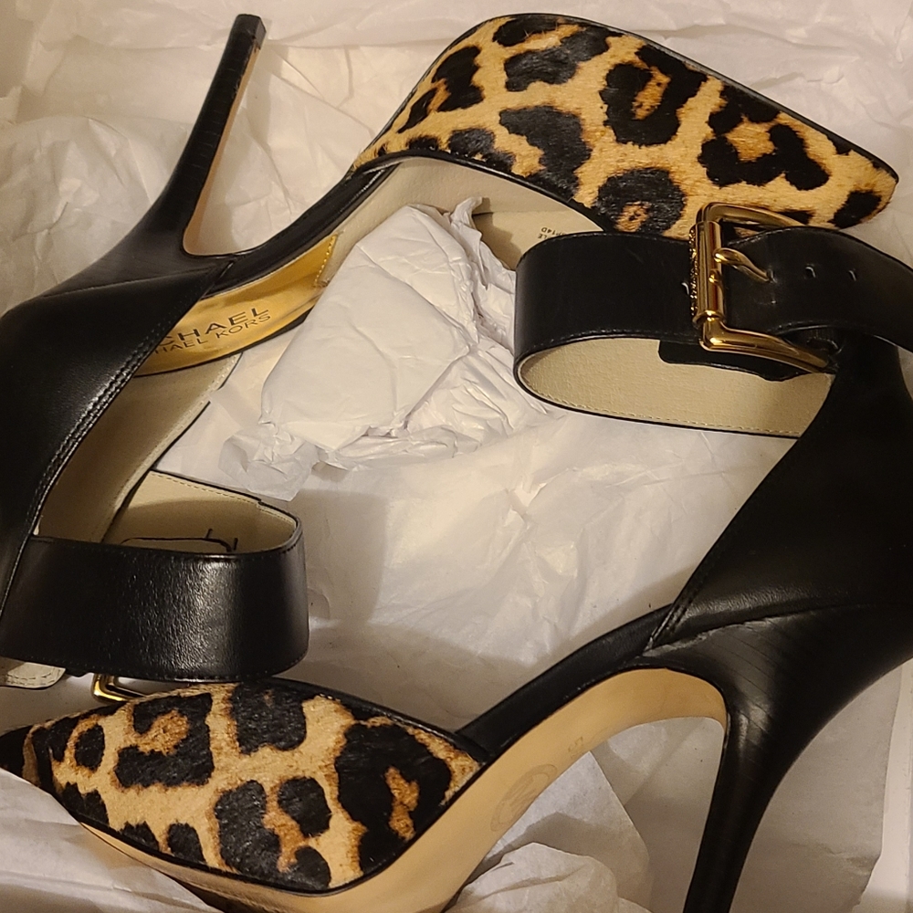 Authentic  Michael  Kors heels